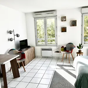 cosy-studio-hysie-location.hotels-rhonealpes.com/